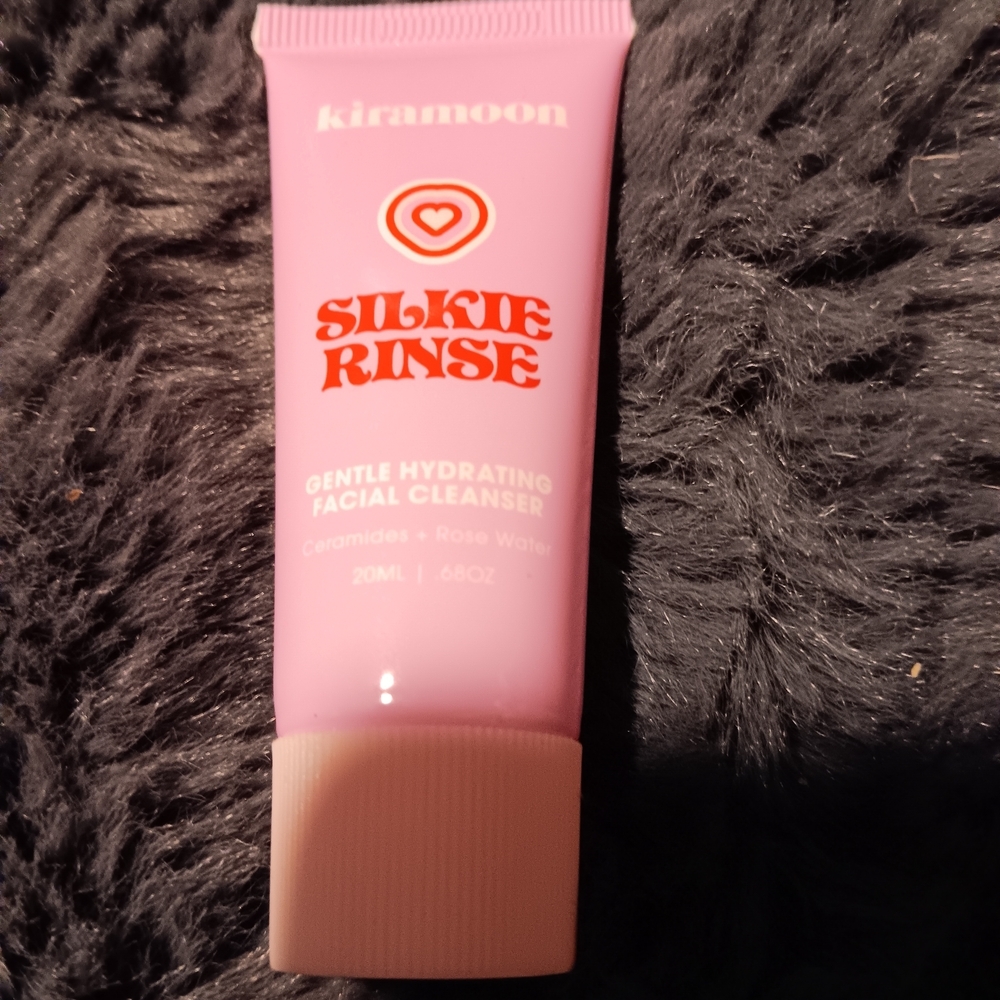 Silkie Rinse Gentle Hydrating Facial Cleanser - Pink